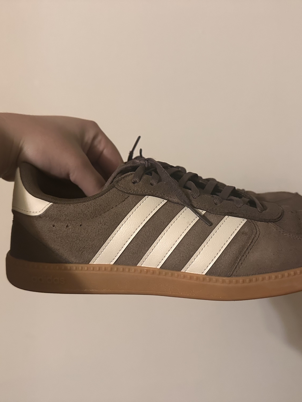 ADIDAS womens size 10 breaknet sneak brown and white sneakers